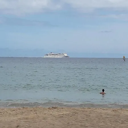Sunny Self-catering Costa Teguise, Lanzarote, Spain アパート *