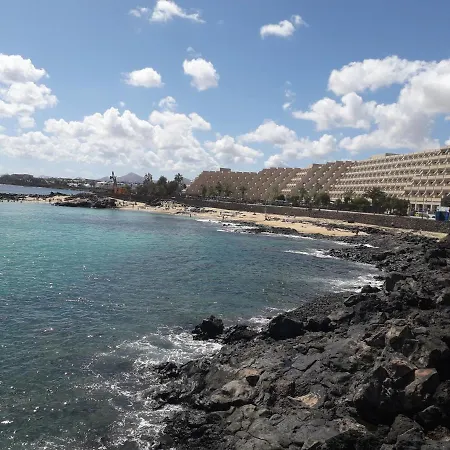 Sunny Self-catering Costa Teguise, Lanzarote, Spain アパート *