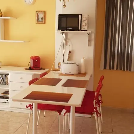 Sunny Self-catering Costa Teguise, Lanzarote, Spain * קוסטה טגוויסה