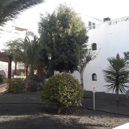 Sunny Self-catering Costa Teguise, Lanzarote, Spain דירה *